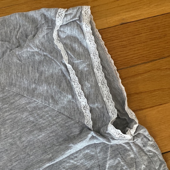 American Eagle Soft & Sexy Tee with Lace detail. size Large - Picture 3 of 3